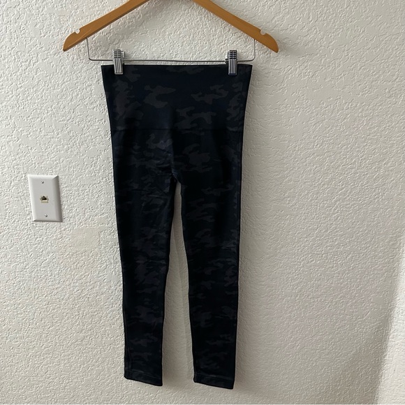 Spanx Look At Me Now Camo Leggings - Picture 2 of 7